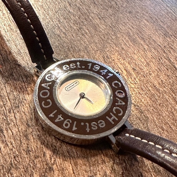 RARE Coach Heritage Signature Bezel Watch Brown Leather Swiss Made Vintage - Picture 2 of 7